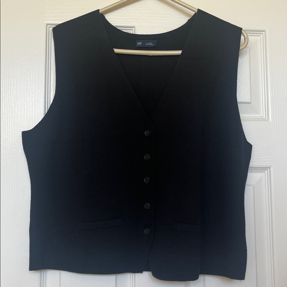 GAP Black CashSoft Knit Vest sz Lg. EUC worn twice - Picture 7 of 7